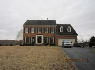 800 Lindsey Manor Ln, Silver Spring, MD 20905
