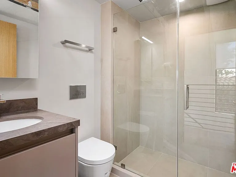 2202 Washington Ave #B — Photo 20