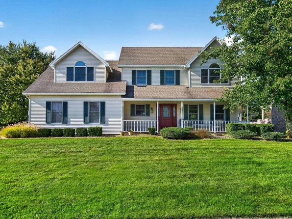 53213 Chelle Ln, Granger, IN 46530