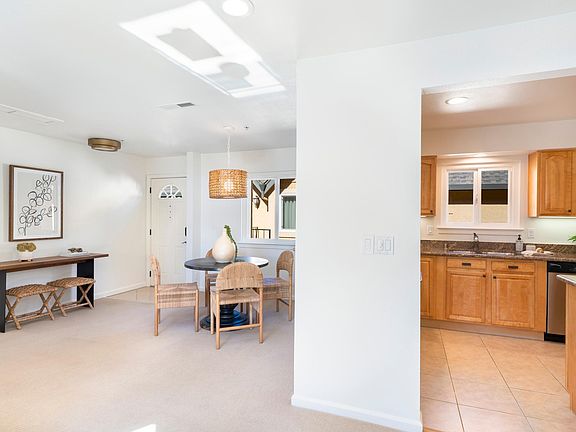 3rd image of 204 Foss Creek Cir