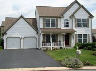 511 Woodhall Dr, Willow Street, PA 17584