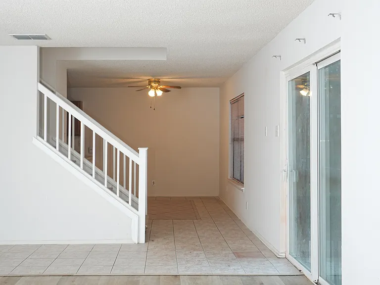 8011 Sunshine Trail Dr — Photo 57