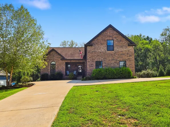 405 Tom Link Rd, Cottontown, TN 37048