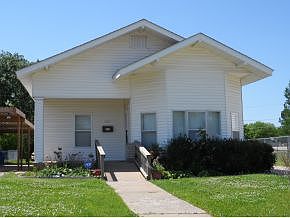 1st image of 412 E Delaware Ave