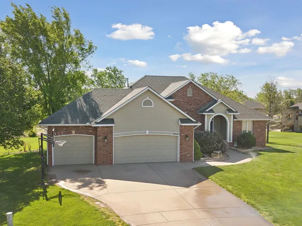 3212 N Ridge Port Ct, Wichita, KS 67205