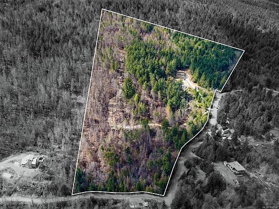 2nd image of 1915 Wallace Wood Way