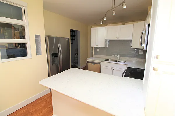 Rented by Compass | media 23