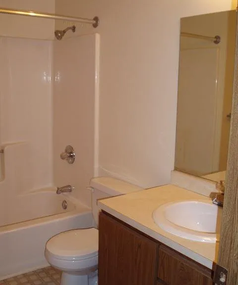 529 Douglas Ave #12 — Photo 9