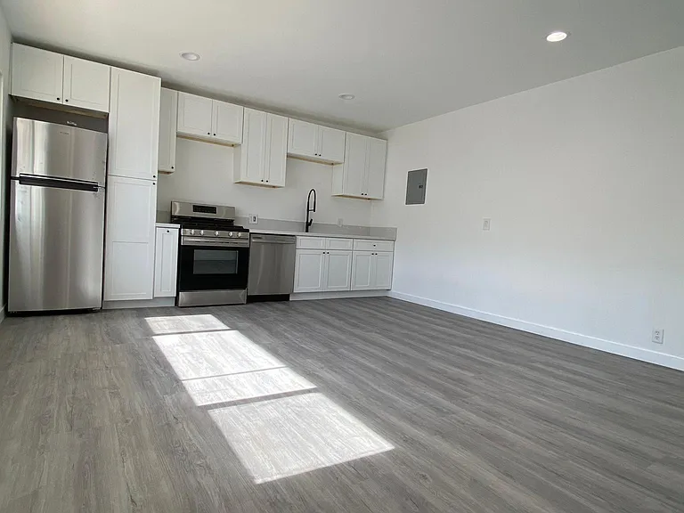 1331 18th St #6 — Photo 2