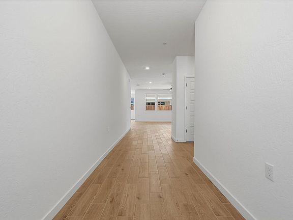 5th image of 3937 Buttercup Rd