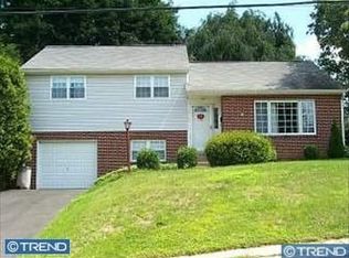 218 Paper Mill Rd, Oreland, PA 19075