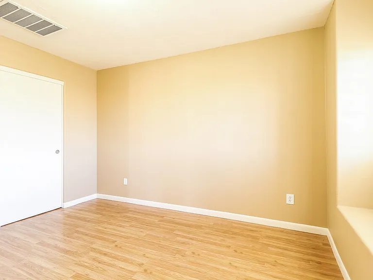 5174 W Geronimo St — Photo 12