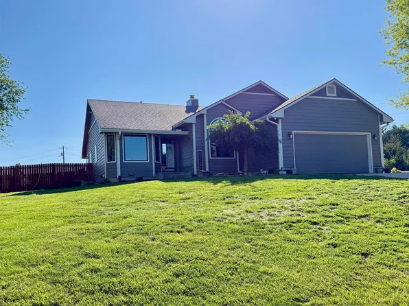 6506 Crescent Rim Dr, Ozawkie, KS 66070