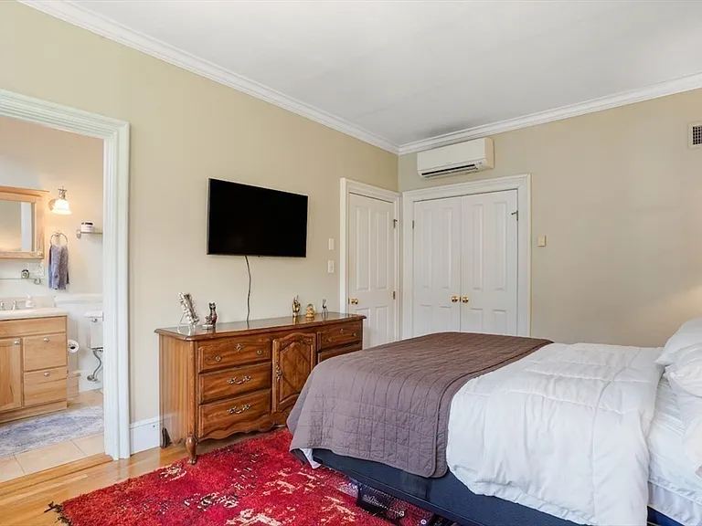 99 Pembroke St #2 — Photo 14