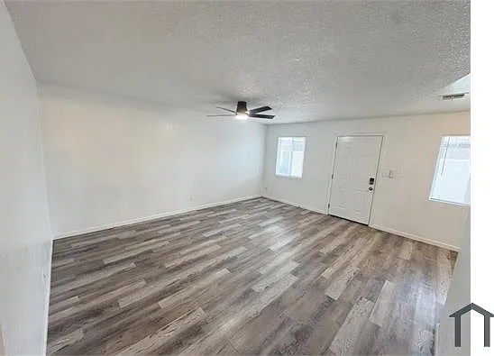 2 bed, 700 sqft, $1,525 — Photo 3