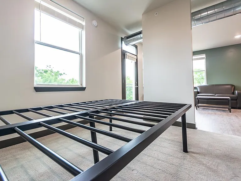 The Bentley Apartments — Photo 75