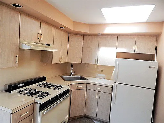 Rented by Capri Jet Realty Corp | media 6