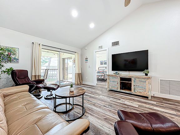 2nd image of 1407 Pine Lake Dr