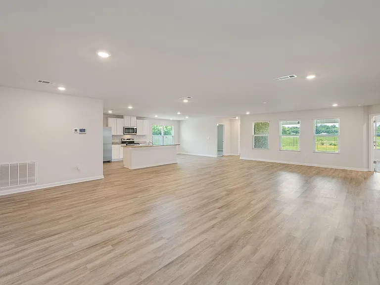 5092 Gaineswood Dr — Photo 5
