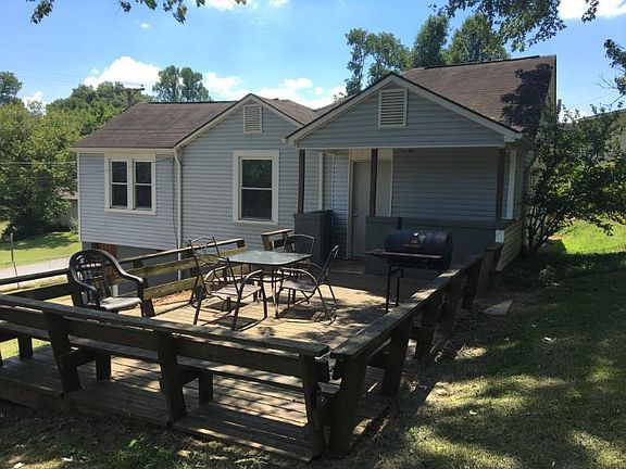 2nd image of 1119 England Dr