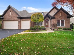 38W533 Berquist Dr, Geneva, IL 60134