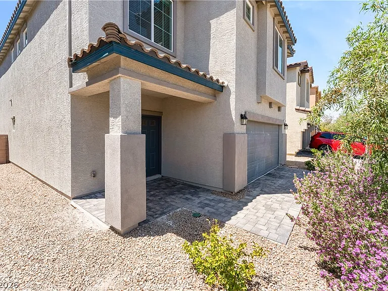 3811 Andorian Ave — Photo 4