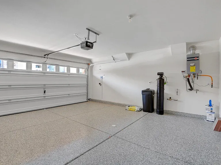 9824 Grey Sands St — Photo 47