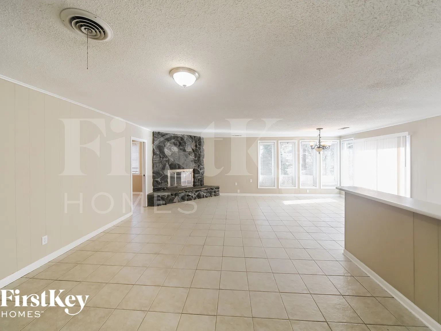 3 bed, 2.0 bath, 1738 sqft, $1,840 — Photo 3