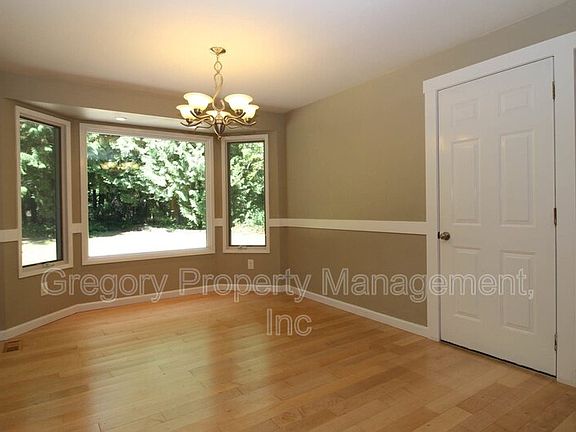 5th image of 14049 159th Ave NE