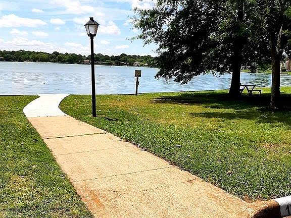 3rd image of 1740 Lake Christopher Dr
