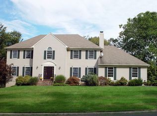 2 Curtis Trl, Martinsville, NJ 08836