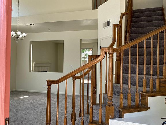 3rd image of 32215 Samantha Ct