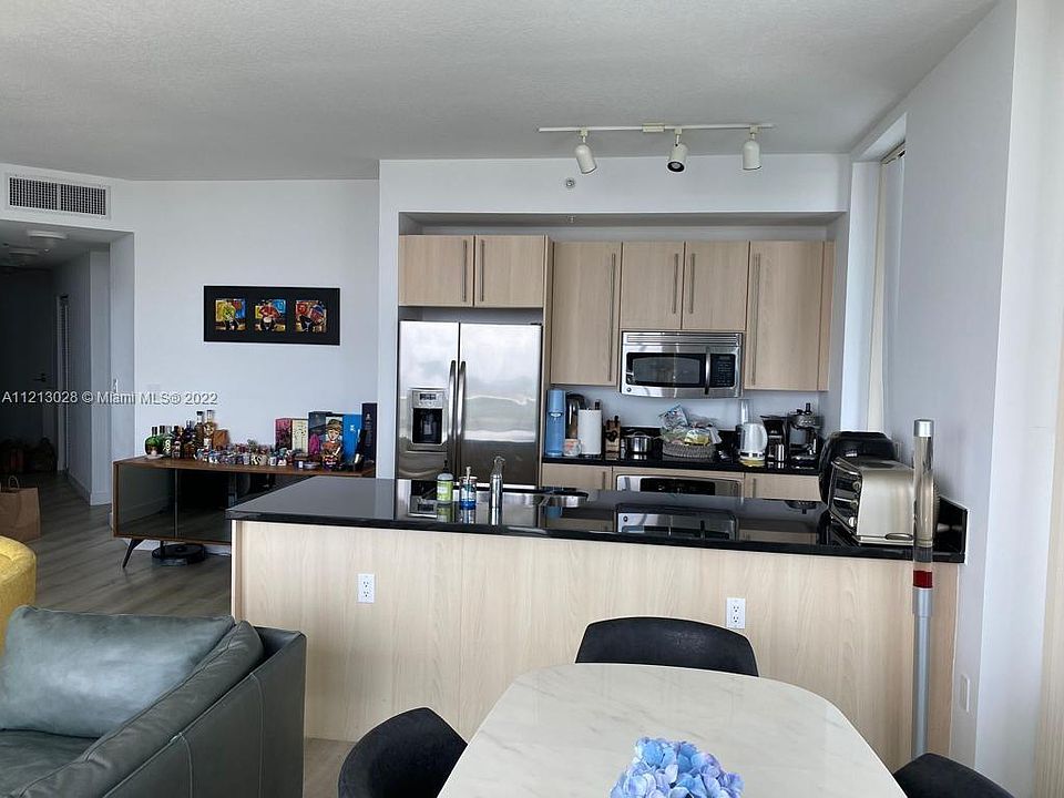 1st image of 1111 SW 1st Ave #3614