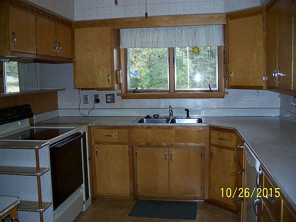 4th image of 105 N Pine Ave