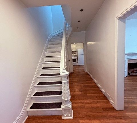 3rd image of 634 Maple Ln