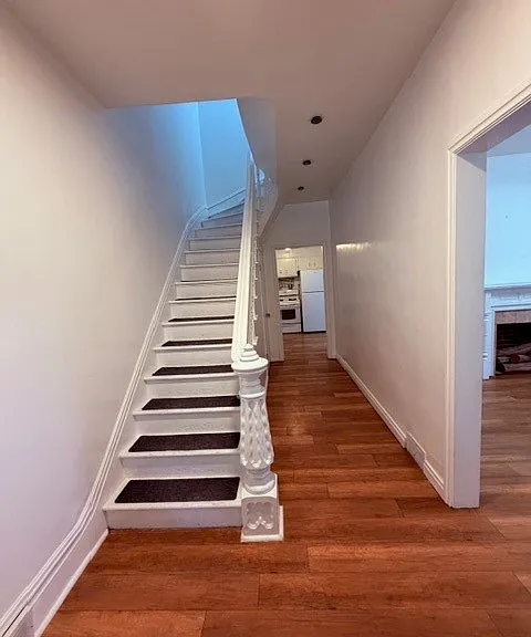 634 Maple Ln — Photo 3