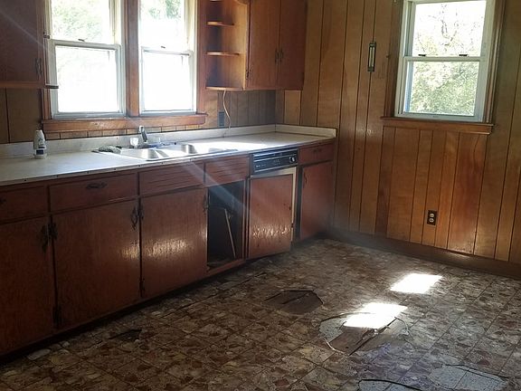 2nd image of 110 Midway Hts