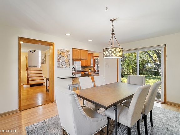 4th image of 932 Echo Ln