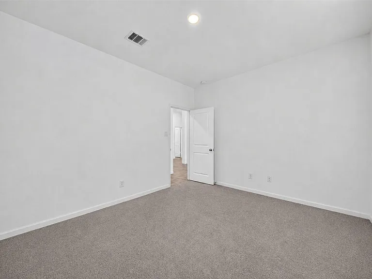 6330 Ontario Dr — Photo 19