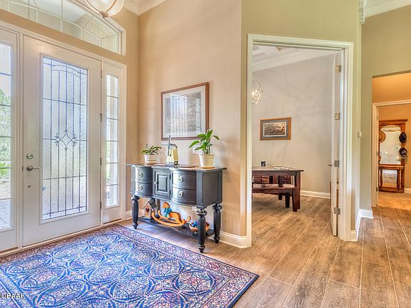 2nd image of 9 Ashford Lakes Dr