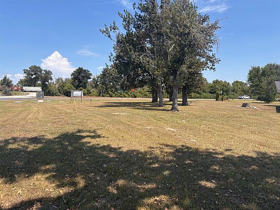 4th image of 141 N Fm 2429 Rd