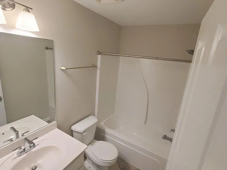320 Kinsale Dr — Photo 22