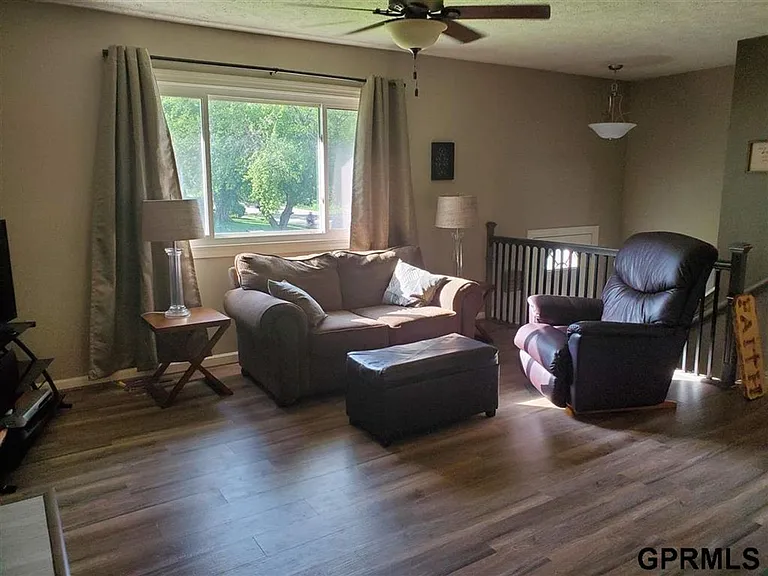 2201 Scarborough Dr — Photo 8