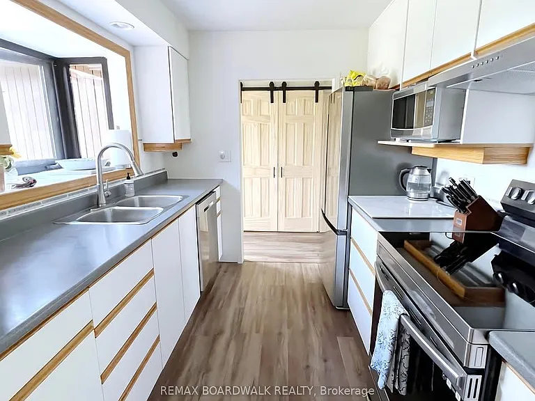 244 Sunset Dr — Photo 5