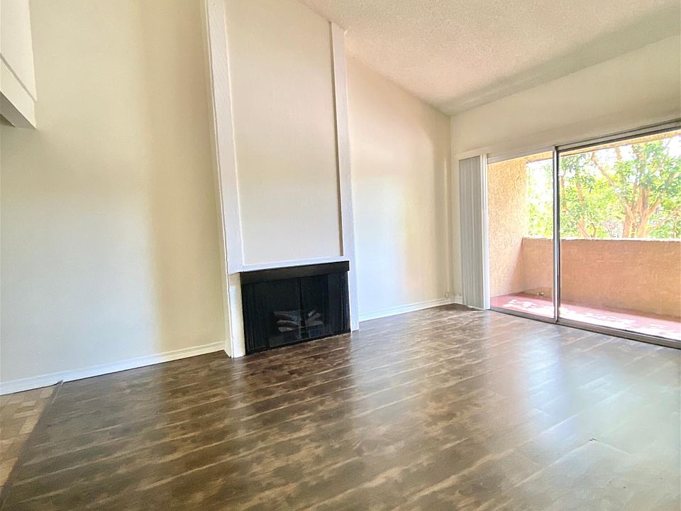 1st image of 15425 Sherman Way APT 306