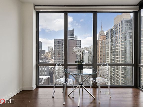 2nd image of 101 W 24th St APT 27E