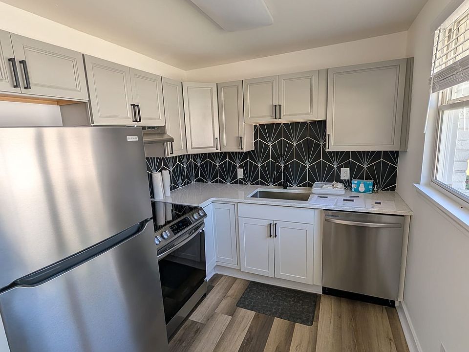 1st image of 307 Lovell St #A