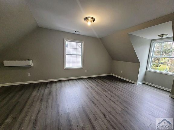 Upstairs bedroom #1