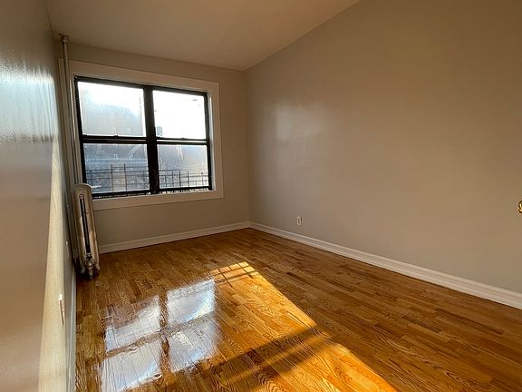 4th image of 184 Nagle Ave APT 4D