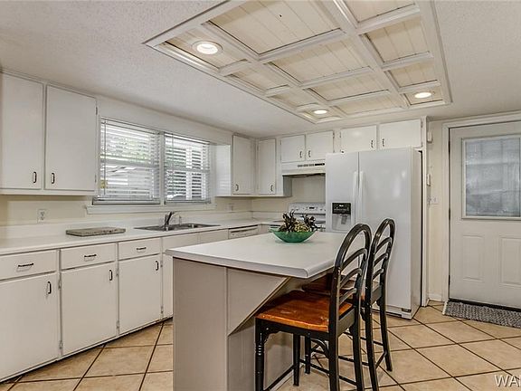 4th image of 2530 21st Ct E